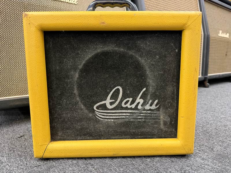 Oahu Valco Made Amp Similer to Champ 1958 - Yellow image 1
