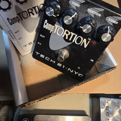 TECH 21 CompTORTION ベースエフェクター Tech 21 Comptortion | Reverb