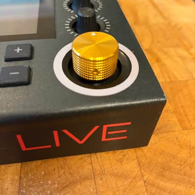 Akai MPC Live Standalone Sampler / Sequencer 2017 - 2020 - Black image 17