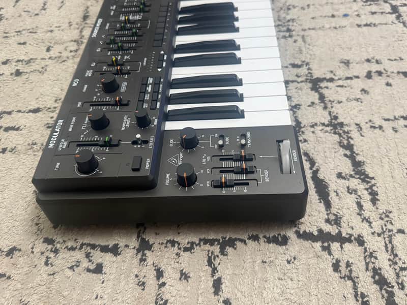 Behringer MS-1 / MS-101 Analog Synthesizer 2019 - Present - Black image 1