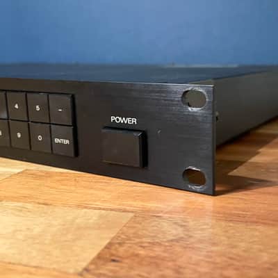 Roland GM-70 GR-MIDI Converter - Black image 4