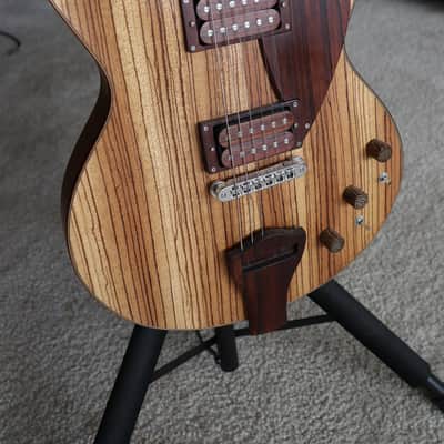 Koll Glide with piezo - natural unique wood top image 3