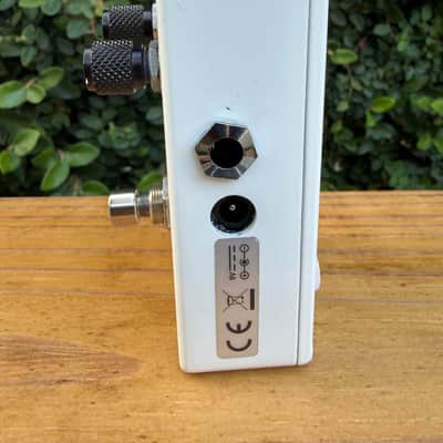 MXR M87 Bass Compressor 2011 - White image 2