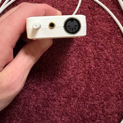 Korg PLUGKEY-WH Mobile MIDI/Audio Interface for iOS with Lightning 2010s - White image 4