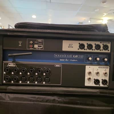 Soundcraft Ui-16 Rackmount 16-Channel Digital Mixer with WiFi Router Blue/Silver with soft bags image 1