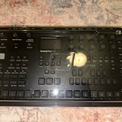 Elektron Analog Four MKII 4-Voice Tabletop Analog Synthesizer 2020 - Present - Black image 6