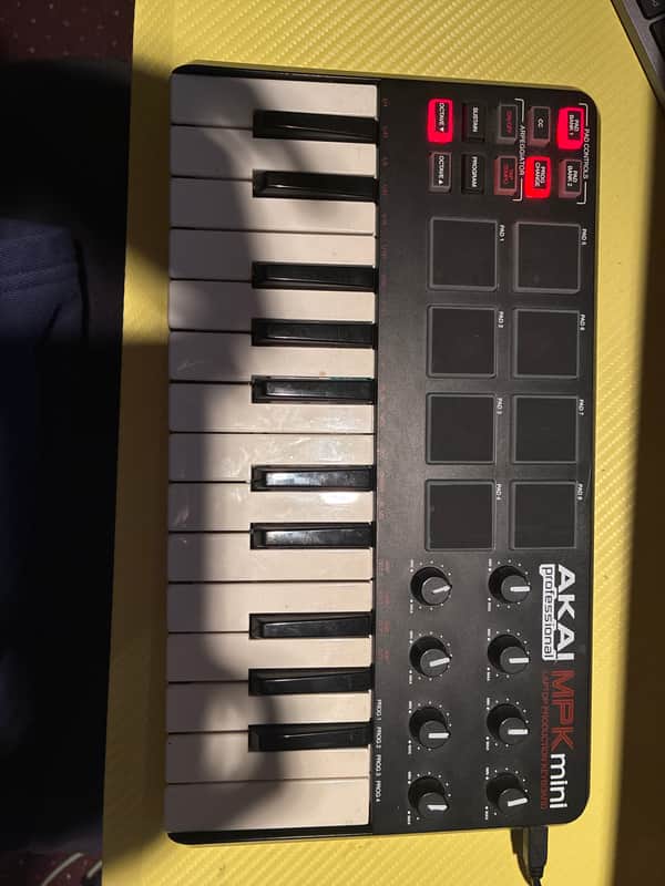 2000s Akai MPK Mini Play Portable 25-Key MIDI Controller image 1