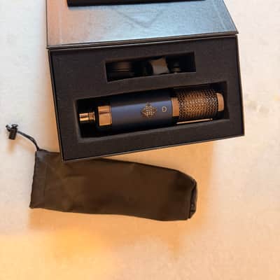 Telefunken TF11 Large Diaphragm Cardioid Condenser Microphone 2020 - Present - Blue image 3