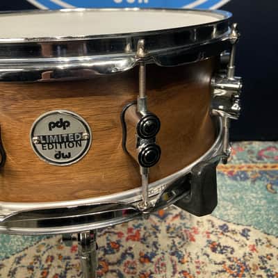 PDP - 5x14" Limited Edition, 20-Ply Maple/Walnut Snare Drum, Natural Satin Walnut 2012–2015 image 4
