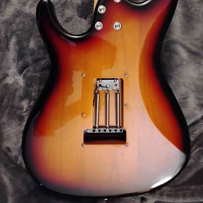 Mitchell TD400 Strat 2point trem 2010s - Sunburst image 7