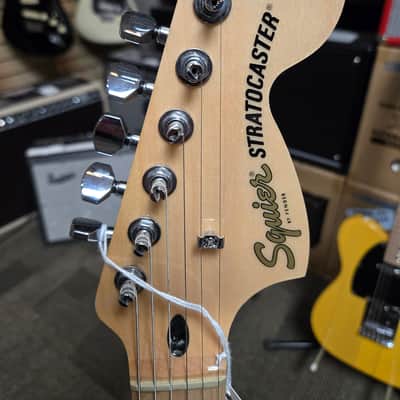 Squier Affinity Series Stratocaster with Maple Fretboard - Olympic White image 4