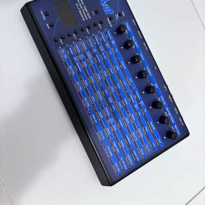 Dave Smith Instruments Evolver Desktop Monophonic Synthesizer + software imagen 2