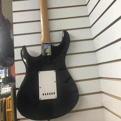 Yamaha EG303 image 2