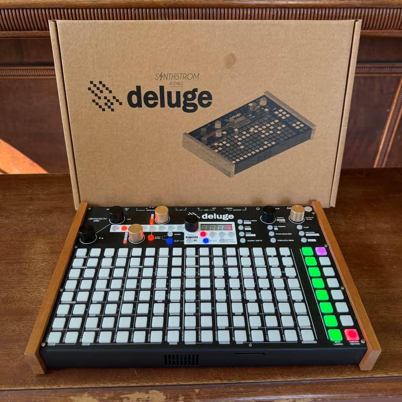 Synthstrom Audible Deluge 64-Voice Desktop Synthesizer with Numeric Display 2016 - 2022 - Black image 1