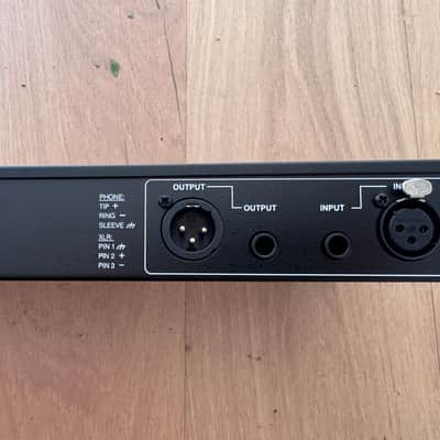 dbx 131s Single 31-Band Graphic EQ 2010s - Silver image 9