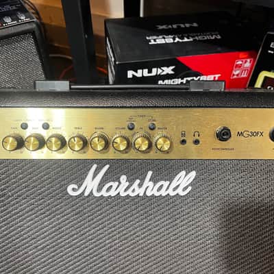 Marshall MG MG30FX 2-Channel 30-Watt 1x10" Solid State Guitar Combo 2009 - 2012 - Black image 2