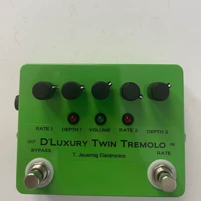 T. Jauernig Electronics D’Luxury Twin Tremolo Rare Guitar Effect Pedal image 2