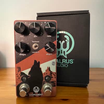 Walrus Audio Monument Harmonic Tap Tremolo V2 2018 - Present - Coral / Black image 2