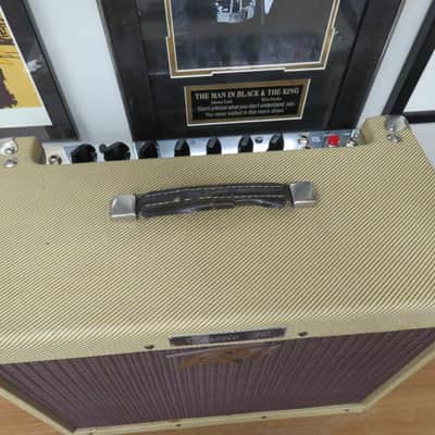 Peavey Classic 30 2-Channel 30-Watt 1x12" Guitar Combo w. Pedal and Upgraded Speaker image 2