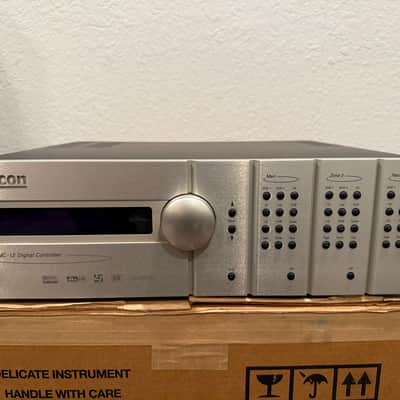 LEXICON MC-12 Digital Controller Preamp Processor Surround Sound unit image 2