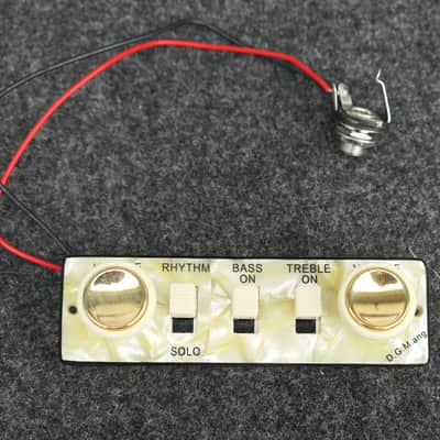 Hofner HCT500/1 Beatle Violin Bass Pearloid Control Plate With H909/15 Tea Cup Knobs & CUSTOM Cream Switches image 2