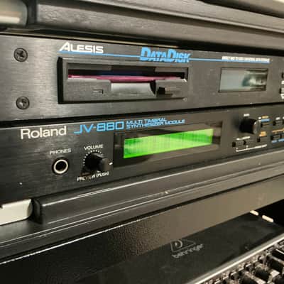 Roland JV-880 Multi Timbral Synthesizer Module 1992 - 1996 - Black