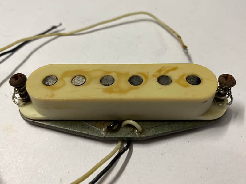Vintage 1974 Fender USA Stratocaster neck pickup flat poles 5.77k – Original windings image 1