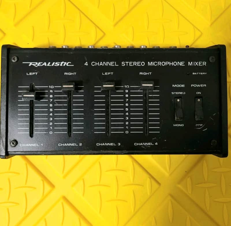 Realistic 32-1105A 1990s - Black