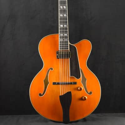 Eastman AR580CE-HB Archtop Honeyburst image 2