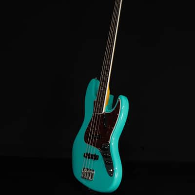 Fender American Vintage II 1966 Jazz Bass, Rosewood FB, Sea Foam Green - Demo image 6
