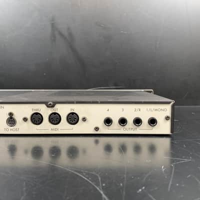 Korg Trinity TR Rackmount 32-Voice Polyphonic Workstation 1998 - Silver TGHM image 7