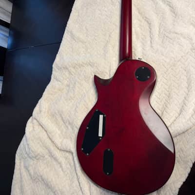 ESP LTD EC-401 QM 2017 - 2019 - See Thru Black Cherry image 2