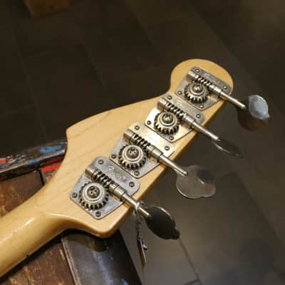 Fender Jazz Bass 3-Bolt with Maple Fretboard 1974 - 1983 - Natural image 6