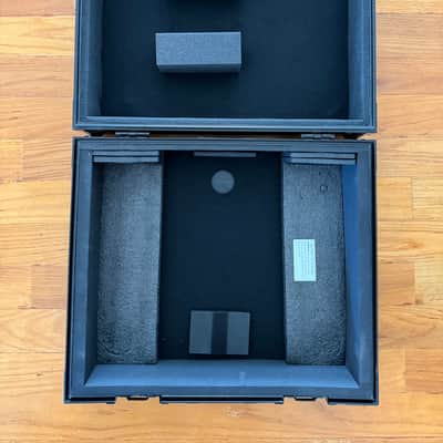 Technics SL-1200MK7 2019 - Present - Black + Odyssey Flight Case image 7