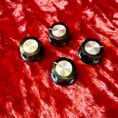 Rogan Set screw guitar knobs 1960’s - Silver cap Rickenbacker fender Coronado Kustom original vintage USA
