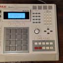 Akai MPC3000 MIDI Production Center 1993 - 2001 - Grey