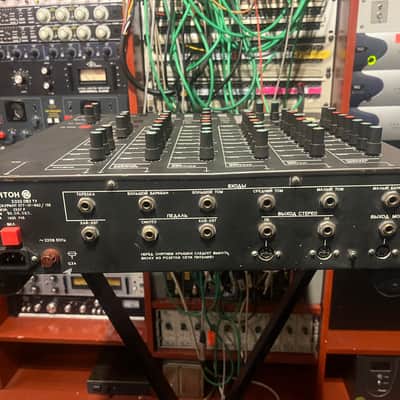 Rockton UDS+MIDI+direct outputs mod image 16