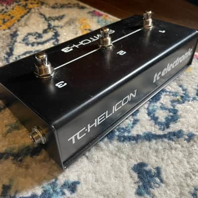TC Helicon Play Electric w/ Switch 3 & Adapter image 4