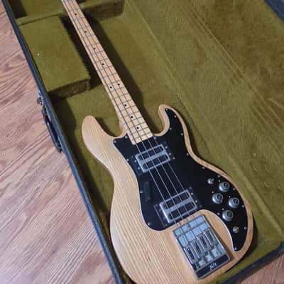 Peavey T-40 Bass Guitar image 2