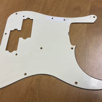 Fender Precision Bass Pickguard 1974 - White 3-ply image 5