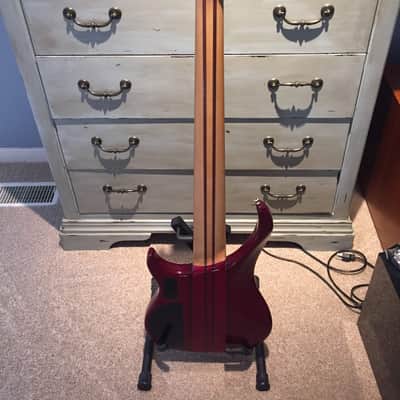 Peavey Cirrus Figure maple with translucent red image 2