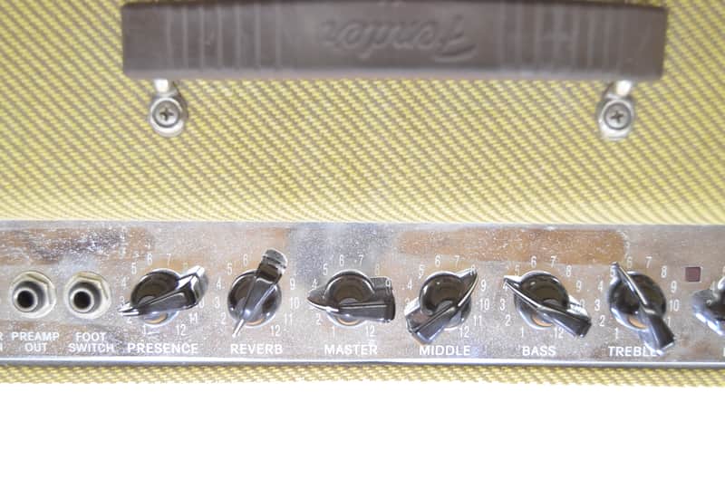 Fender Blues Deluxe 2-Channel 40-Watt 1x12" Guitar Combo 1994 - 1996 image 4