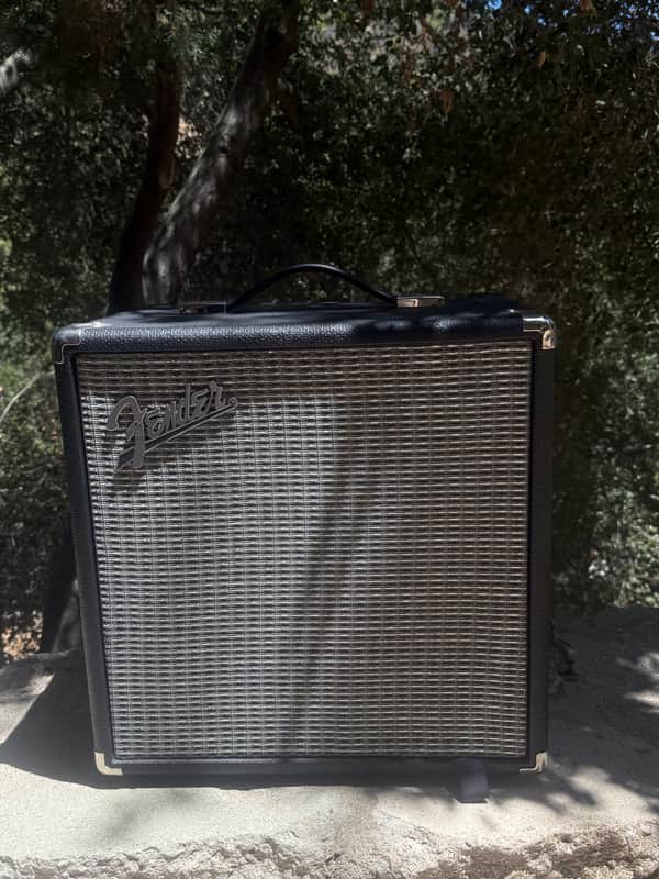 Fender Rumble 25