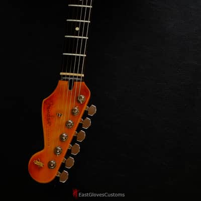 Fender Stratocaster Vintage White FN Series with Gold Leaf Made in USA Aged Relic (Rare) image 13