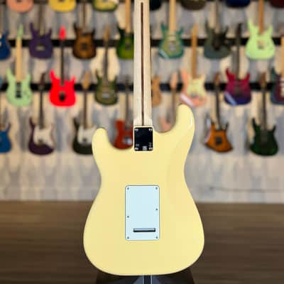 Fender Yngwie Malmsteen Signature Stratocaster - Vintage White - Scalloped Fretboard image 6