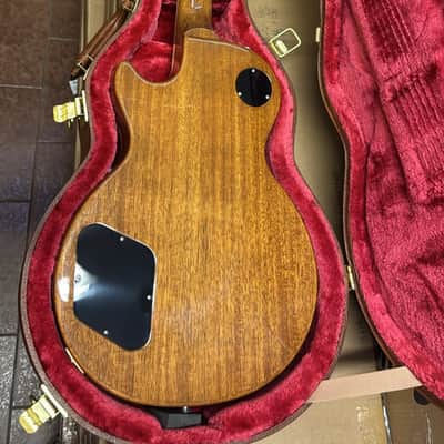 Gibson Les Paul Standard '60s Figured Top 2024 - Translucent Oxblood image 2