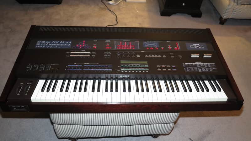 Yamaha DX1 Rare FM digital synthesizer image 1