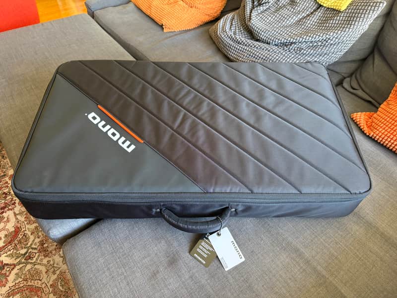 Mono Pedalboard Rail Large with Stealth Accessory Case 2023 - Present - Black image 1
