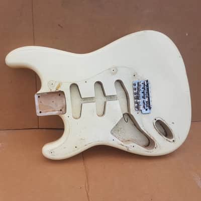 1986 FENDER STRATOCASTER BODY - LEFT HAND - RELIC image 2