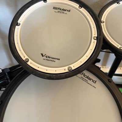 Roland TD-17KVX V-Drum Kit with Mesh Pads + Vic Firth sticks + TAMA iron cobra hi hat stand + Pearl P930 kick drum pedal imagen 4